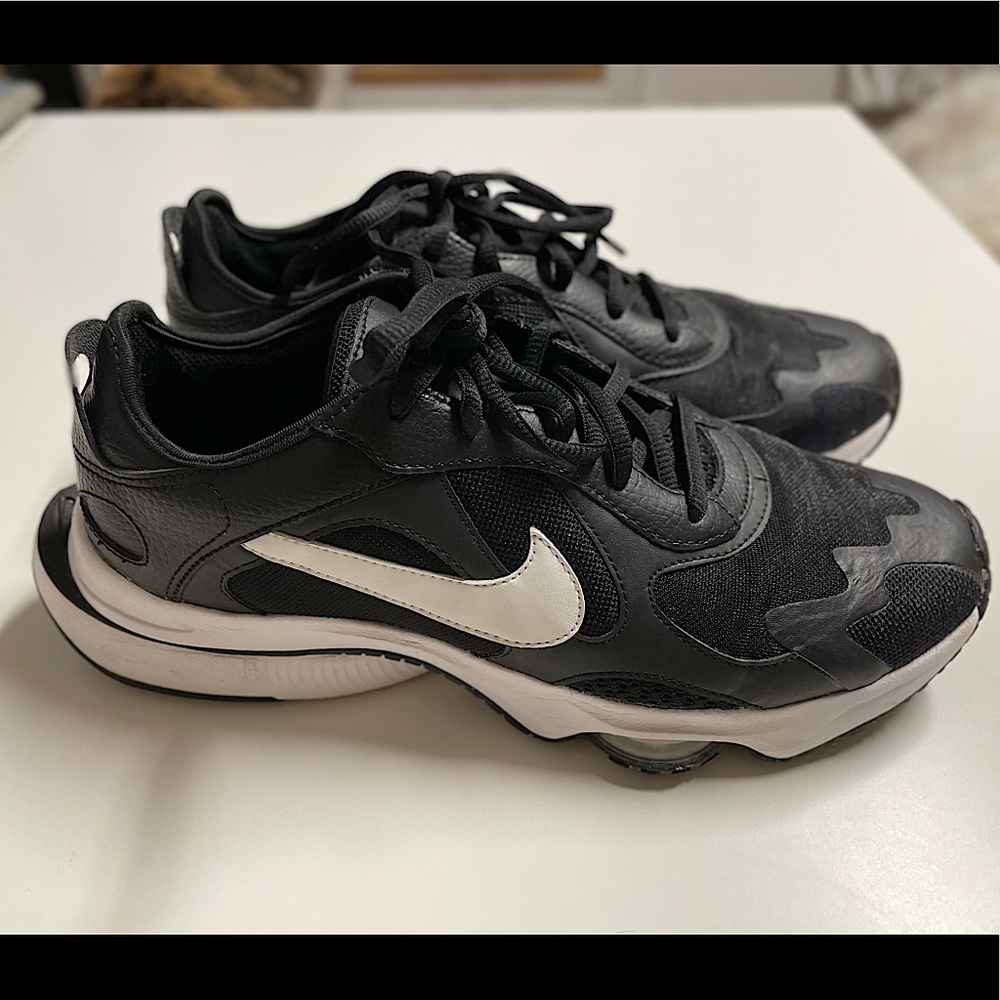 Nike Air Zoom women’s sneakers size 9
